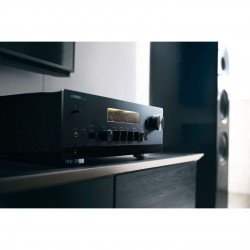 Yamaha R-N2000A Stereo Network Receiver - Black